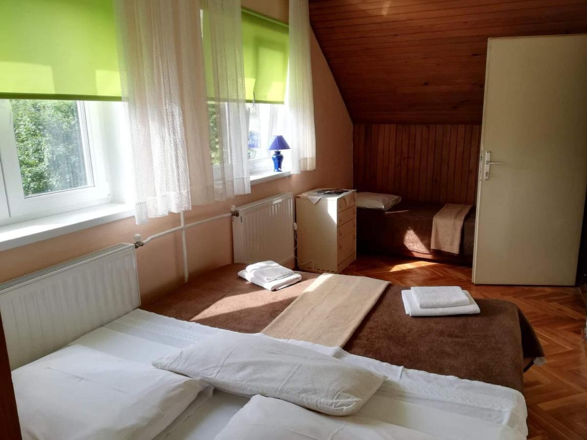 Guesthouse Arnika Fužine エクステリア 写真